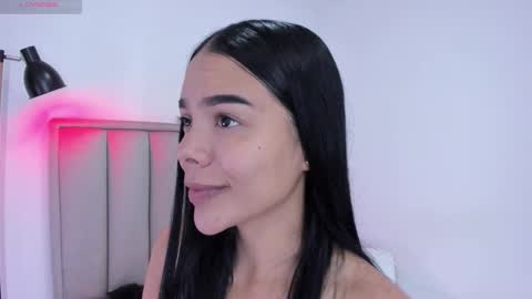 Cris  online show from November 28, 5:09 pm