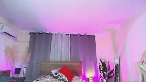 Snapshot of valery_yepes_ chatting on September 28, 12:25 pm Valery online show from September 28, 12:25 pm