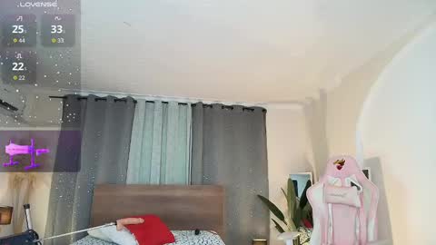 Snapshot of valery_yepes_ chatting on October 15, 1:23 pm Valery online show from October 15, 1:23 pm