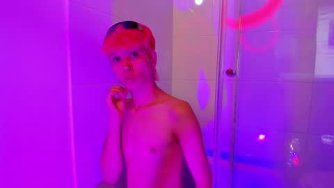 Snapshot of valery_yepes_ chatting on March 10, 9:23 am Valery online show from March 10, 9:23 am