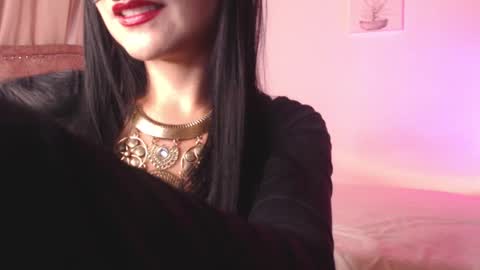 Snapshot of valeska_black chatting on December 6, 9:07 pm Valeska online show from December 6, 9:07 pm