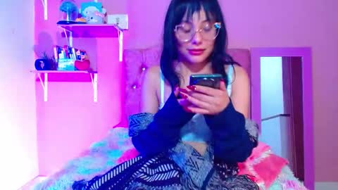 valkiry_ online show from December 17, 2:07 am