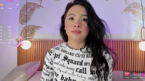 valleriie_ online show from April 12, 4:55 pm