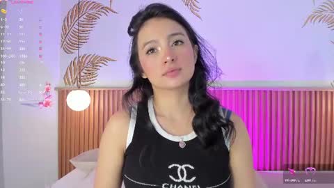 valleriie_ online show from July 7, 4:22 pm