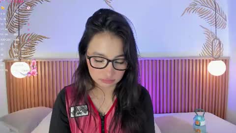 valleriie_ online show from July 13, 5:49 pm