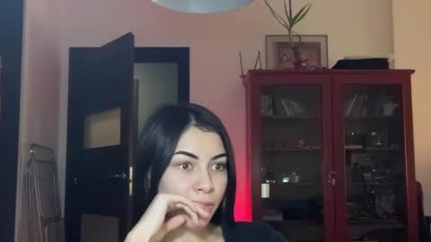 Snapshot of valorant_girl chatting on February 25, 9:04 pm Little Devil online show from February 25, 9:04 pm