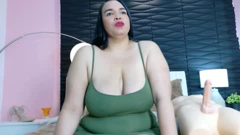 Snapshot of valrery_roussex chatting on September 27, 7:33 pm Valery online show from September 27, 7:33 pm