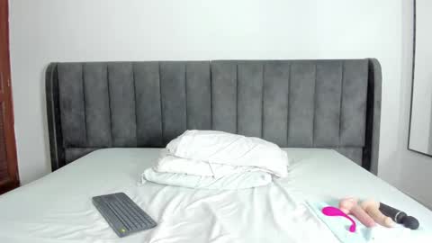 Snapshot of valtira_nova chatting on February 26, 9:55 am valtira nova online show from February 26, 9:55 am
