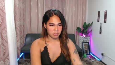 vampy_ebony_laxine online show from September 25, 1:34 am