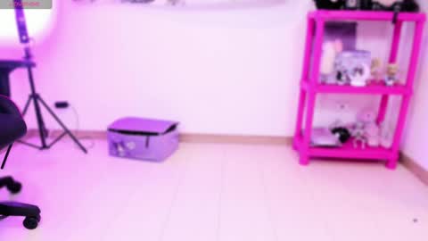       Please help me to reach 300 thumbs up online show from January 12, 4:10 am