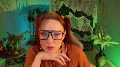 Snapshot of vandarossi chatting on October 19, 9:58 am Vanda online show from October 19, 9:58 am