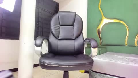 Vane online show from January 12, 1:01 am