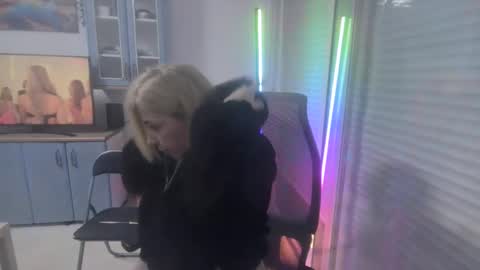 vanerubia online show from March 10, 2:16 am