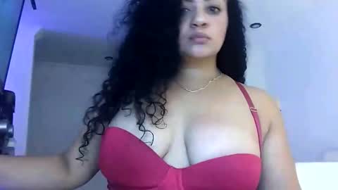 vanessa and samantha online show from April 11, 5:34 am