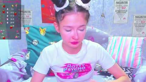 Snapshot of vanessa_florence chatting on February 2, 1:45 am RUSSIAN BARBIE BABE online show from February 2, 1:45 am