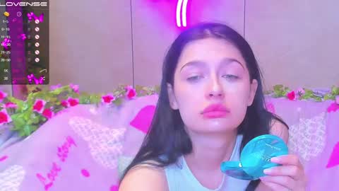 Snapshot of vanessa_florence chatting on March 12, 12:42 am RUSSIAN BARBIE BABE online show from March 12, 12:42 am
