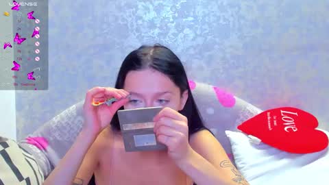Snapshot of vanessa_florence chatting on October 17, 1:20 am RUSSIAN BARBIE BABE online show from October 17, 1:20 am