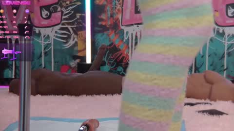 Snapshot of vanessa_love chatting on February 9, 10:09 am Vanessa online show from February 9, 10:09 am