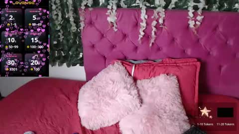 Snapshot of vanessa_lovea chatting on September 17, 3:54 am Vanessa online show from September 17, 3:54 am