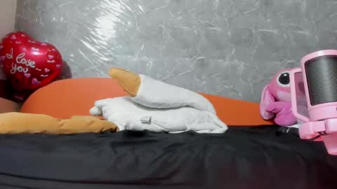 vanessaadol online show from February 26, 11:43 am