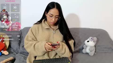 vanessaadol online show from March 12, 9:57 am