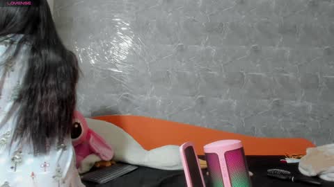 vanessaadol online show from January 18, 9:45 am