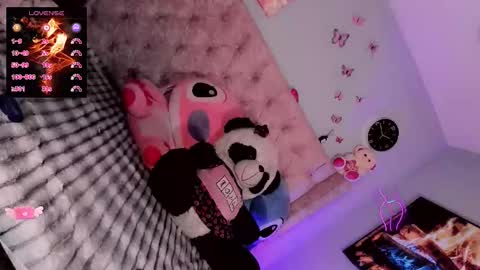 vanessacastroo online show from November 1, 12:48 pm