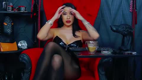 Snapshot of vanessamorningstar1 chatting on February 17, 1:22 pm Miss Vanessa online show from February 17, 1:22 pm