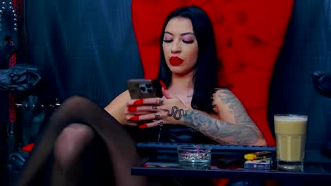 Snapshot of vanessamorningstar1 chatting on January 12, 1:21 am Miss Vanessa online show from January 12, 1:21 am