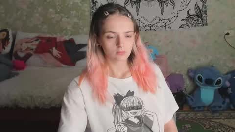 Snapshot of vanilla_arya chatting on October 8, 8:31 am Adelina online show from October 8, 8:31 am