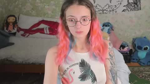 Snapshot of vanilla_arya chatting on October 17, 1:04 pm Adelina online show from October 17, 1:04 pm