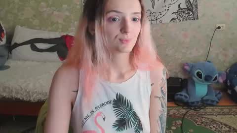 Snapshot of vanilla_arya chatting on September 21, 10:08 am Adelina online show from September 21, 10:08 am