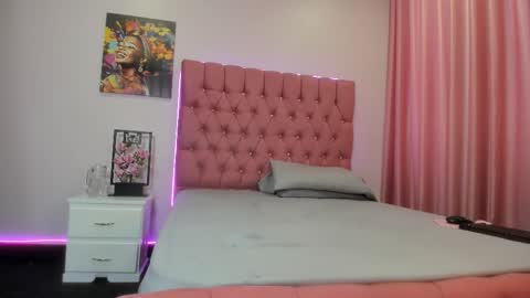 VanillaFlo online show from March 23, 8:30 am