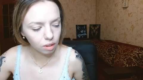 Snapshot of vanillamuffin chatting on September 29, 5:39 am VanillaMuffin online show from September 29, 5:39 am