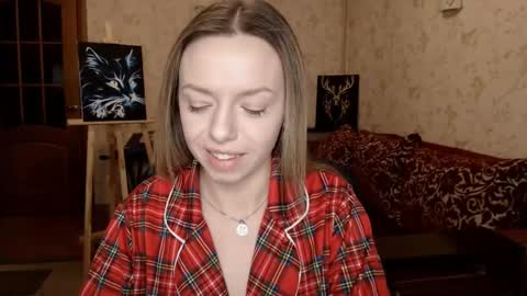 Snapshot of vanillamuffin chatting on March 11, 6:41 am VanillaMuffin online show from March 11, 6:41 am
