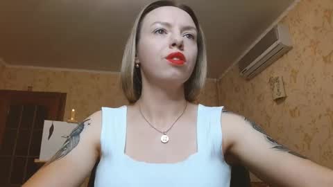 Snapshot of vanillamuffin chatting on September 18, 12:31 pm VanillaMuffin online show from September 18, 12:31 pm