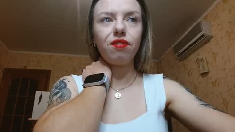 Snapshot of vanillamuffin chatting on October 11, 12:54 pm VanillaMuffin online show from October 11, 12:54 pm
