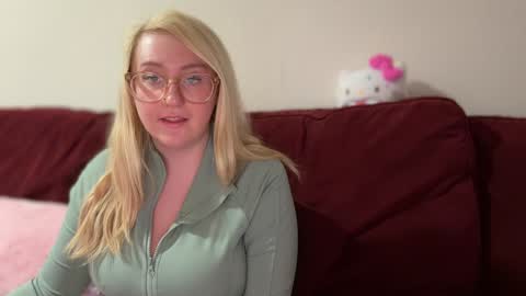 vanillapuddingpie online show from January 28, 12:36 am