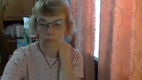 Vanillaxcreamy online show from March 3, 11:55 am