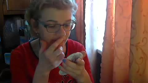 Vanillaxcreamy online show from January 16, 10:46 am