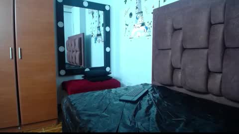 varascot online show from March 15, 3:00 am