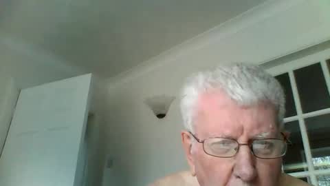 Snapshot of vassus chatting on February 26, 11:21 am vassus online show from February 26, 11:21 am