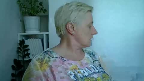 vea_motty online show from June 7, 3:17 pm