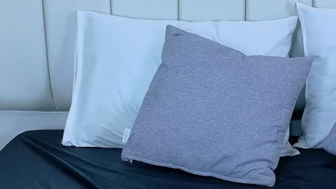 Mia brando online show from March 8, 2:15 am