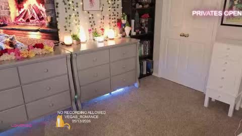 vegas_romance online show from May 14, 5:05 am