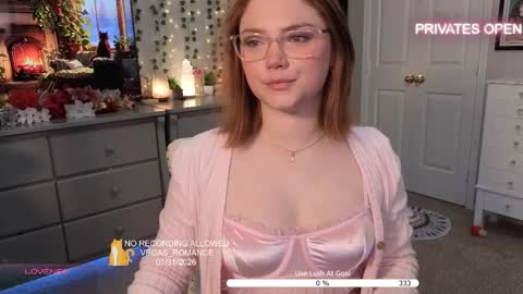 vegas_romance online show from February 1, 2:19 am