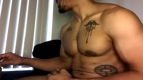 Vegas Love online show from November 14, 2:52 pm