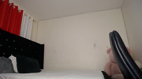 Snapshot of vel_zola chatting on September 26, 3:14 am zola online show from September 26, 3:14 am