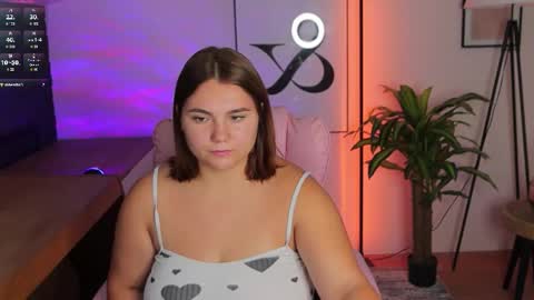 velvet__doll online show from September 30, 12:59 pm