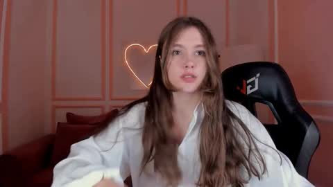 velvet_cherry online show from September 24, 4:25 pm